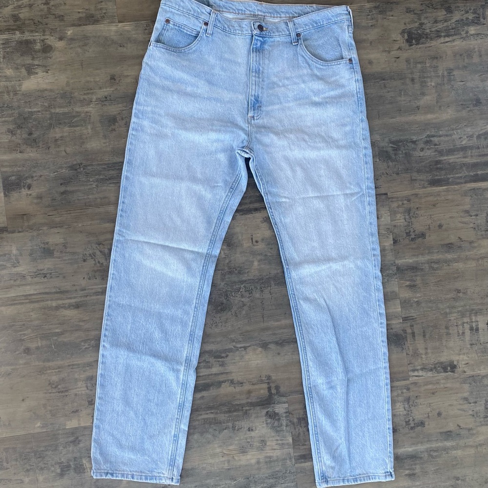 Wrangler Men's Sky Blue Straight Jeans
